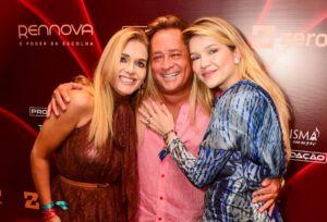 Leonardo reencontra filha e viúva do irmão em cruzeiro emocional