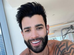 Gusttavo Lima reúne mais de 400 mil pessoas em live “De Volta ao Buteco” e anuncia retorno do festival