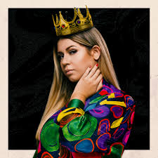 Livro conta bastidores de composições com Marília Mendonça