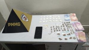 Polícia Militar prende suspeito e apreende drogas durante operação no bairro Santo Antônio II